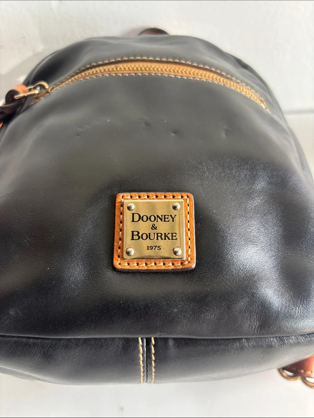 Dooney & Bourke compact dooney